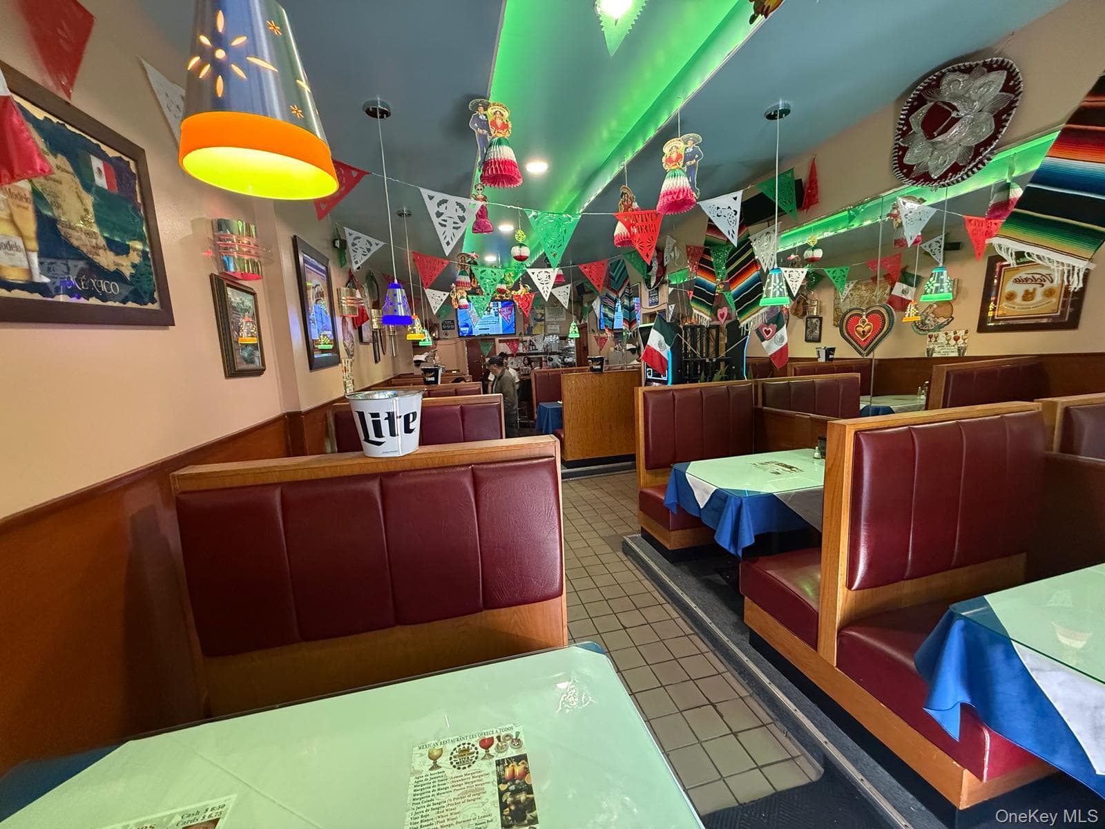 2521 Astoria Boulevard thumbnail 3