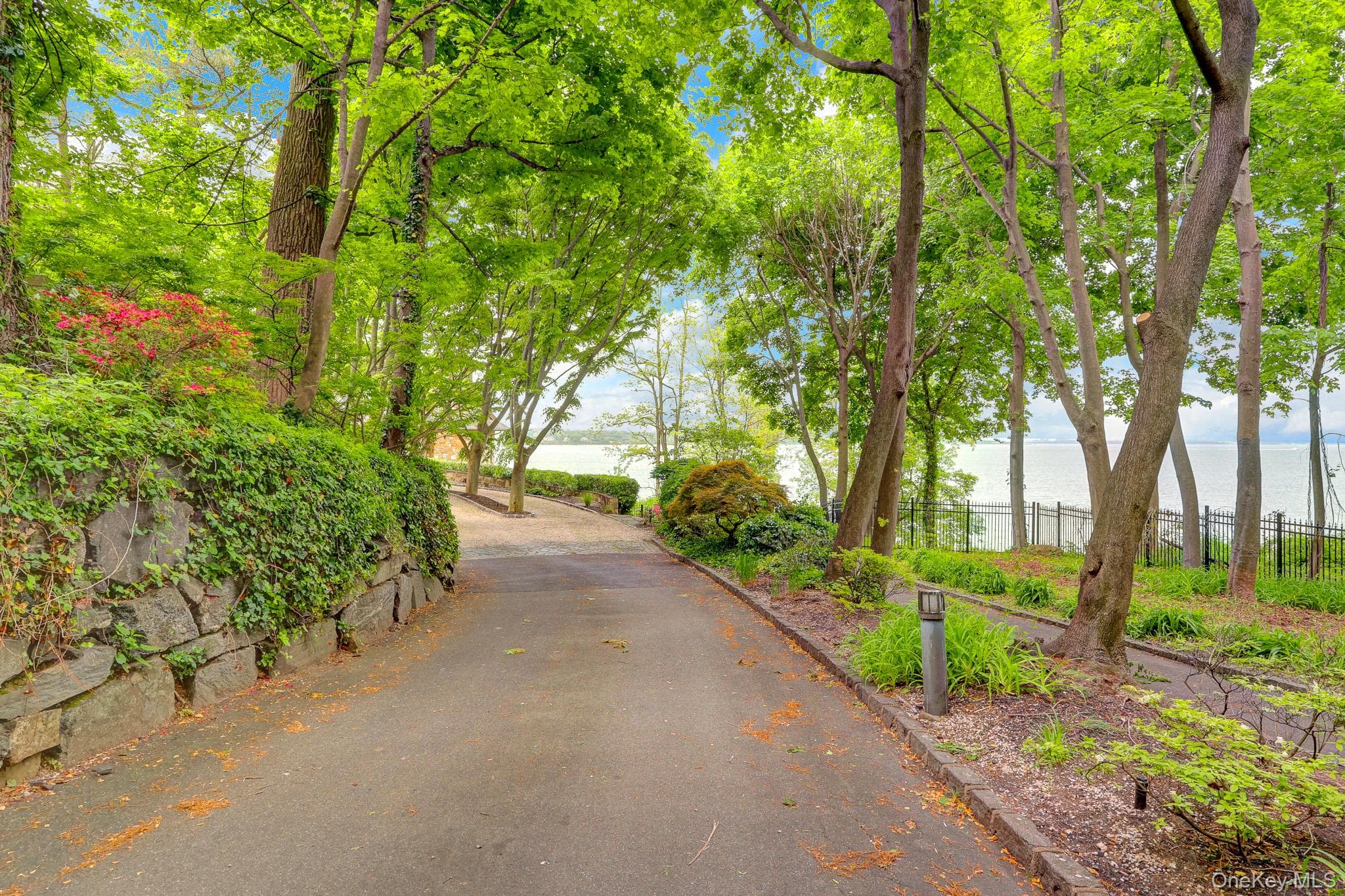 35 Sunview Drive thumbnail 6