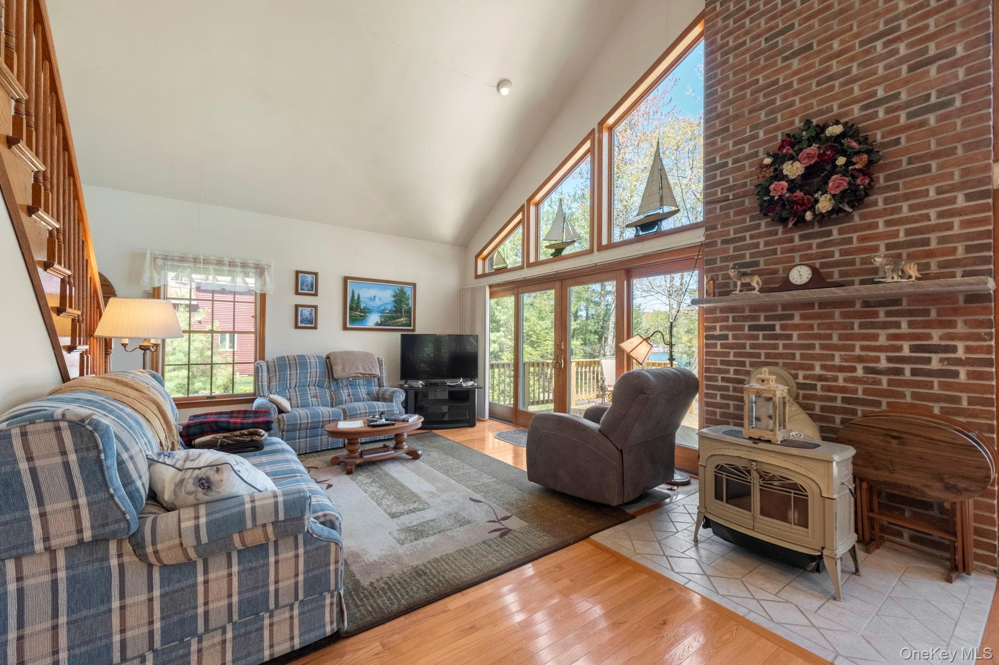 382 S Shore Drive thumbnail 5