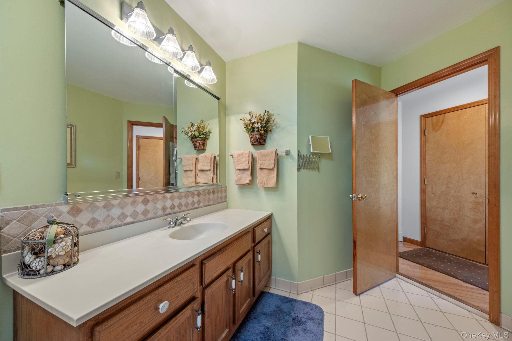 382 S Shore Drive thumbnail 19