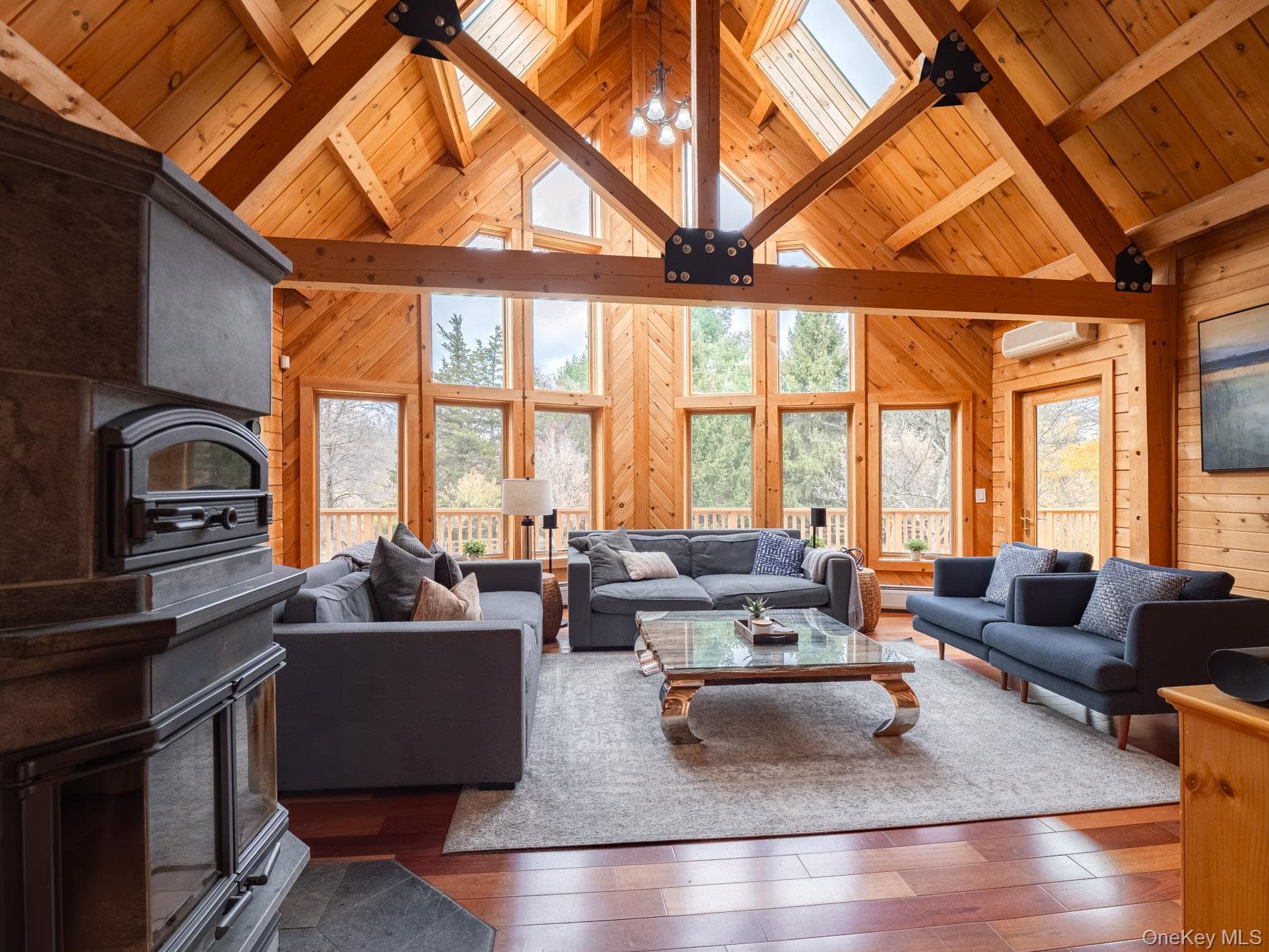 252 Crum Elbow Road thumbnail 14