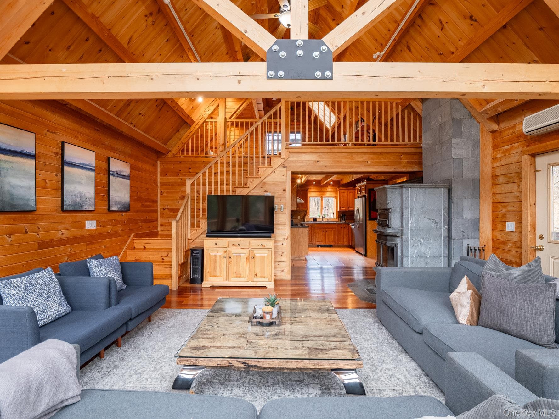 252 Crum Elbow Road thumbnail 16