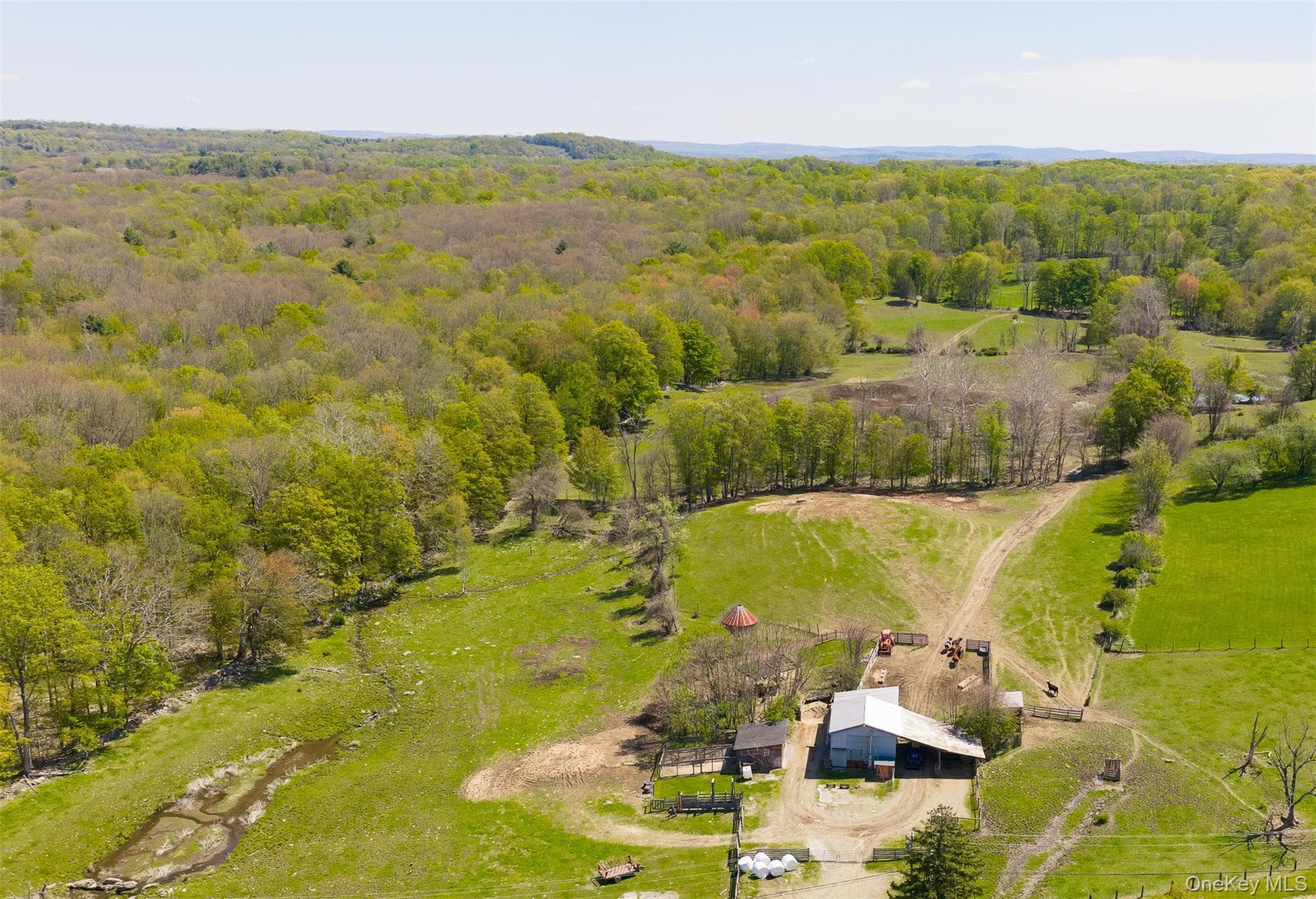 252 Crum Elbow Road thumbnail 6