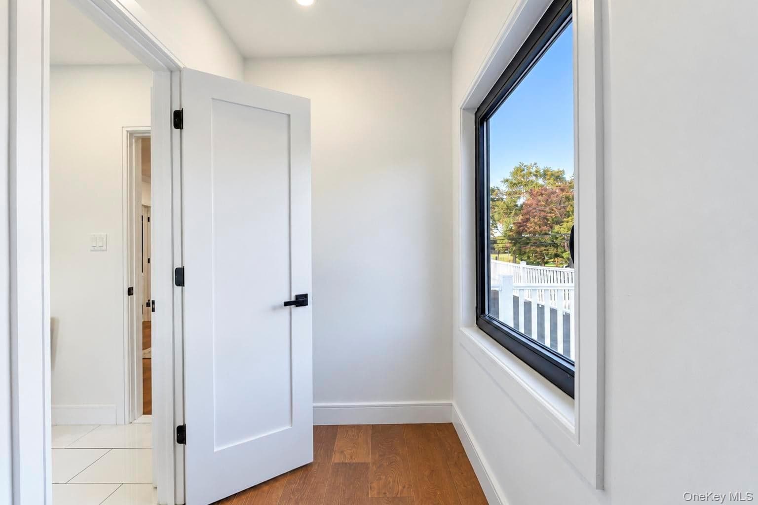 460 Jefferson Street thumbnail 14