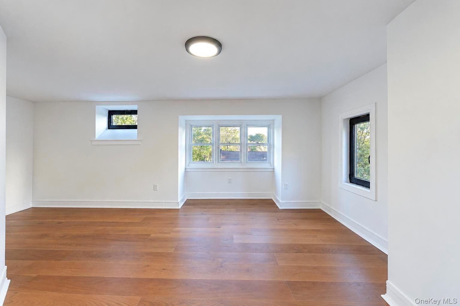 460 Jefferson Street thumbnail 20