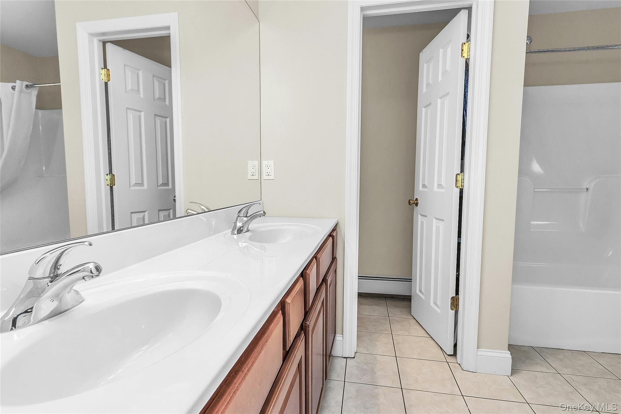 1025 Seawood Drive thumbnail 20