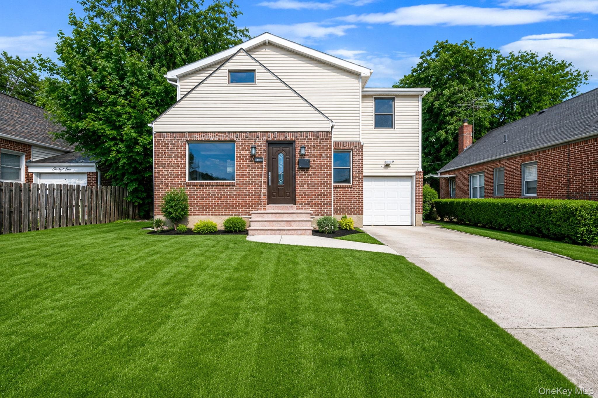 41 Kingston Street, Elmont