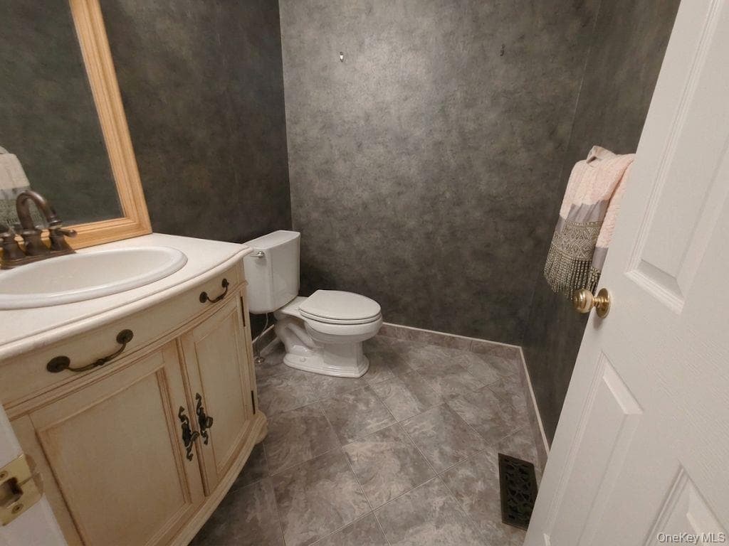 120 Highwood Drive thumbnail 10