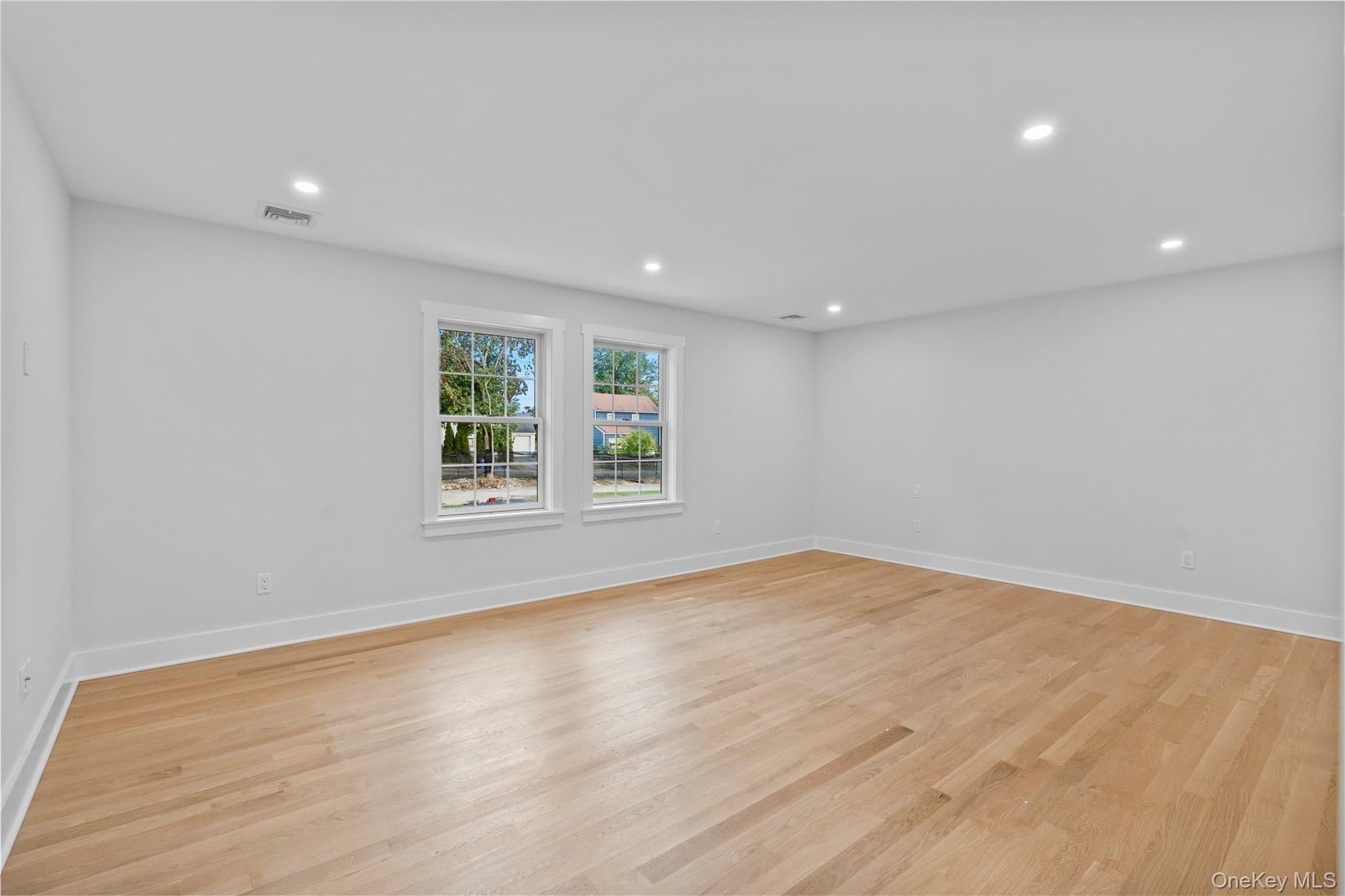 567 King Street thumbnail 19