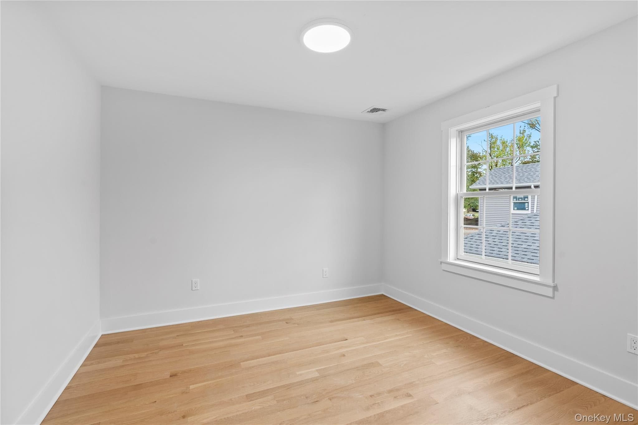 567 King Street thumbnail 29