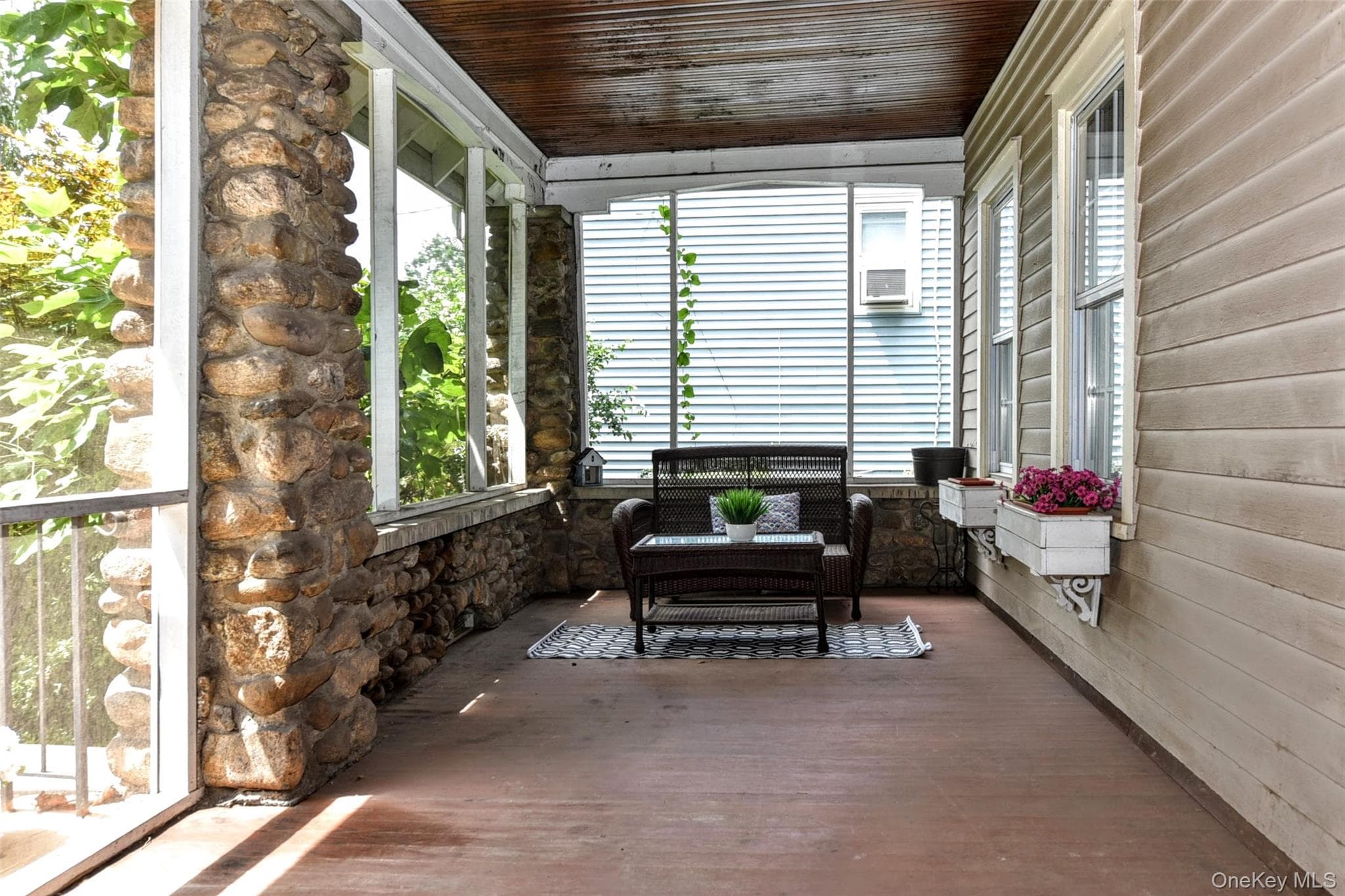 127 Hunt Avenue thumbnail 4