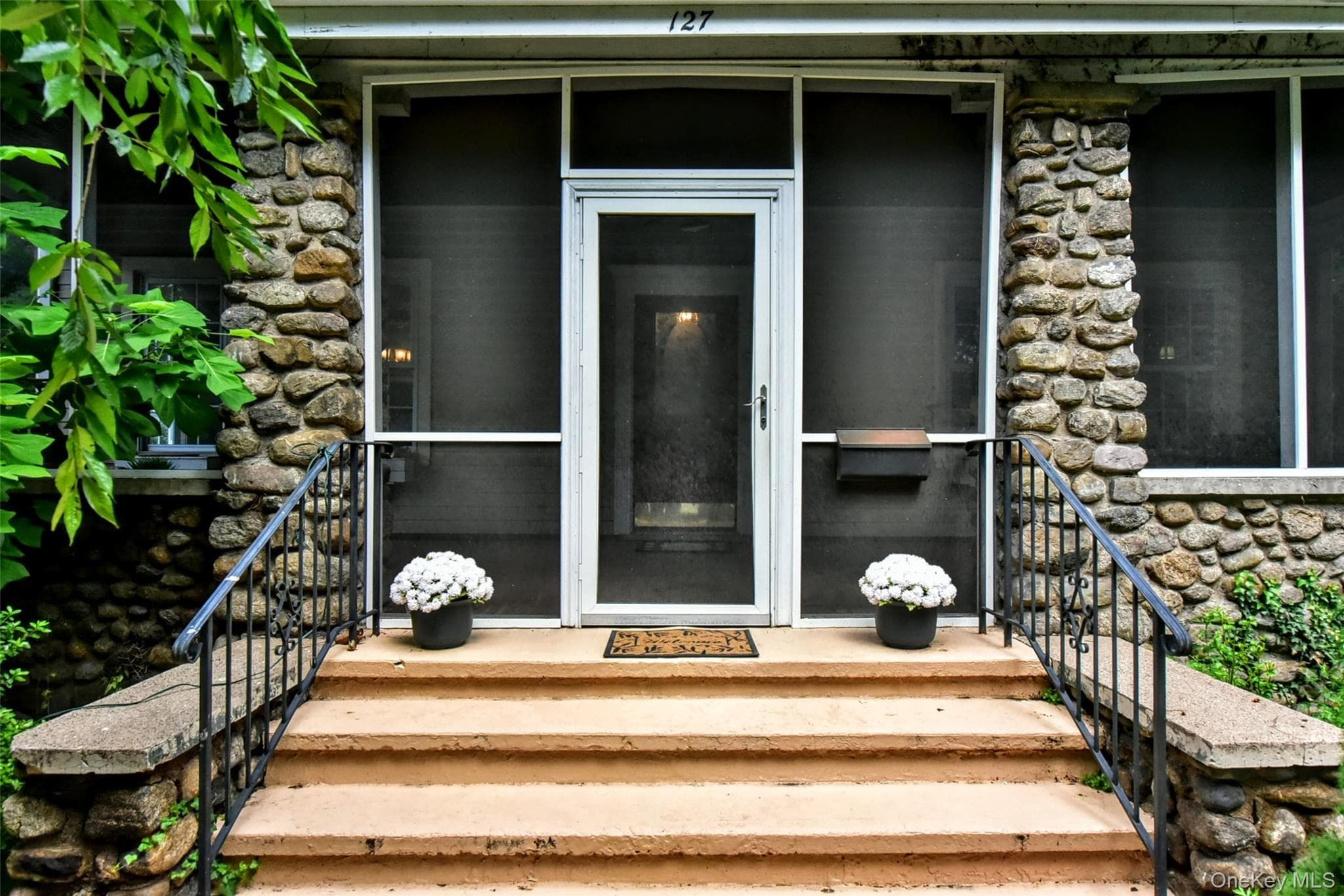 127 Hunt Avenue thumbnail 3