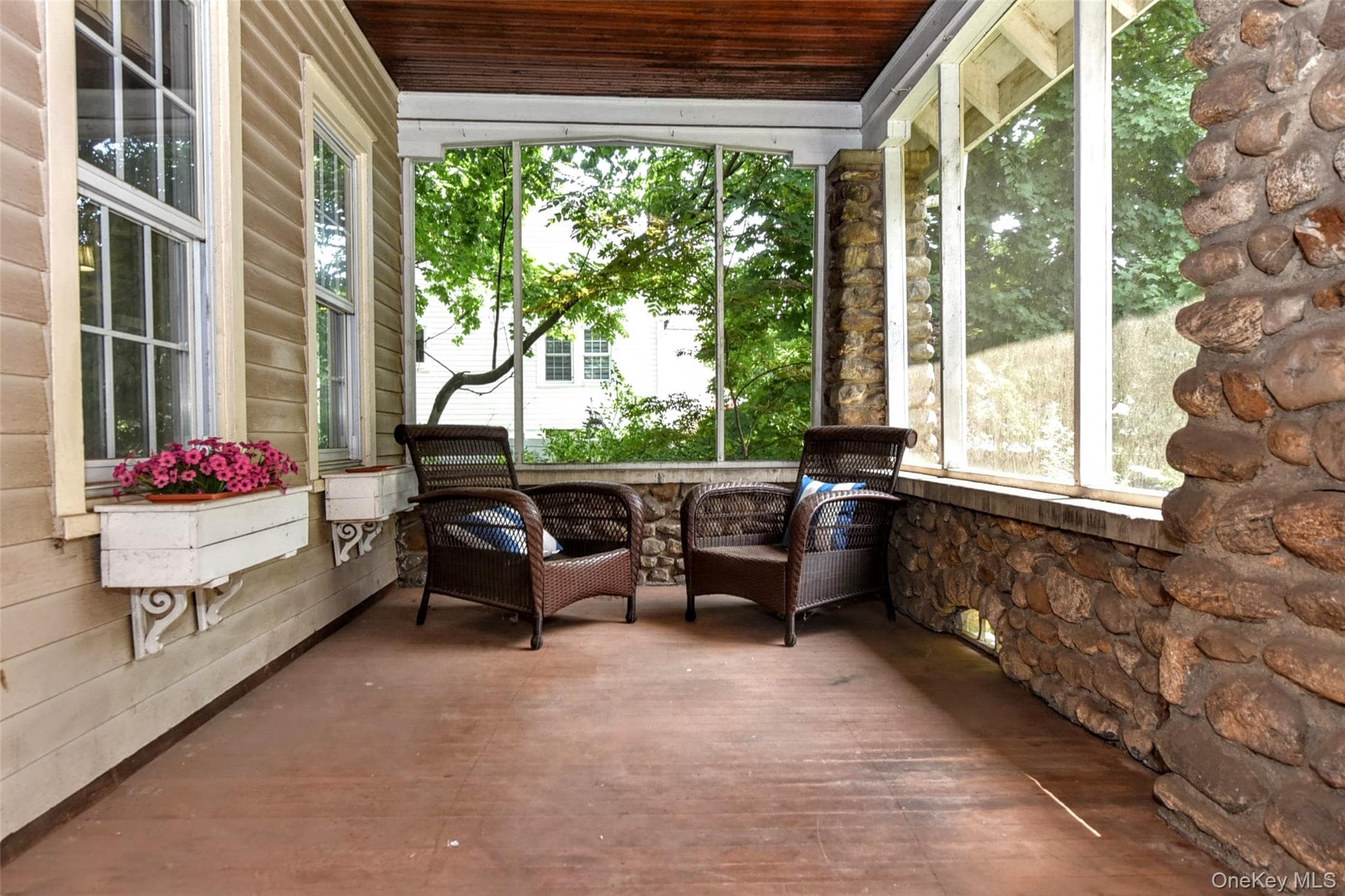 127 Hunt Avenue thumbnail 6