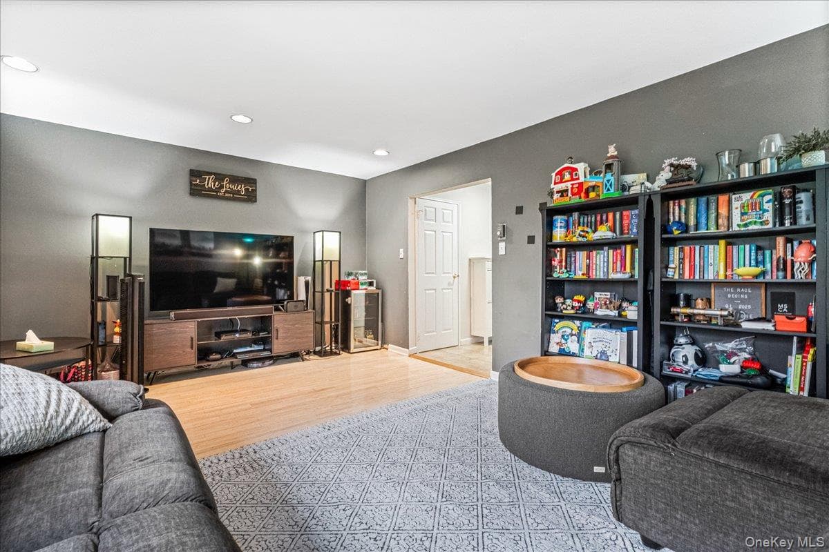 215-15 23rd Avenue Unit: TH 10 thumbnail 4