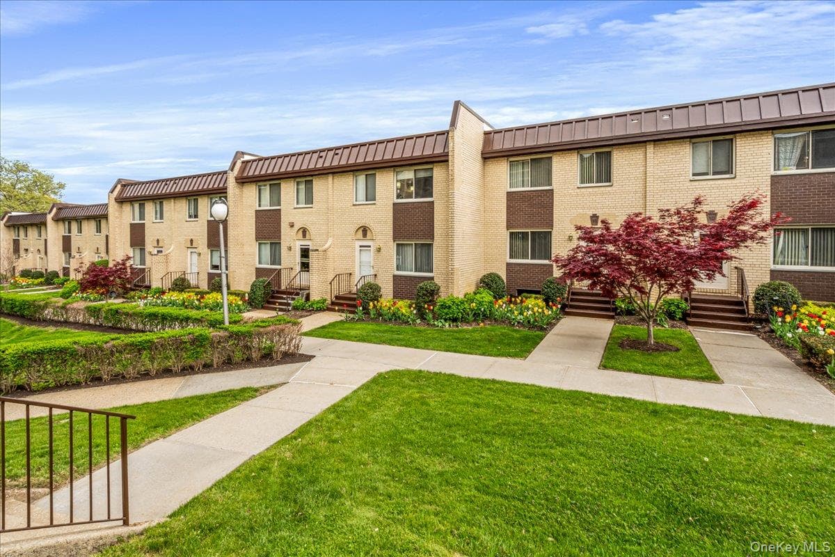 215-15 23rd Avenue Unit: TH 10 thumbnail 25