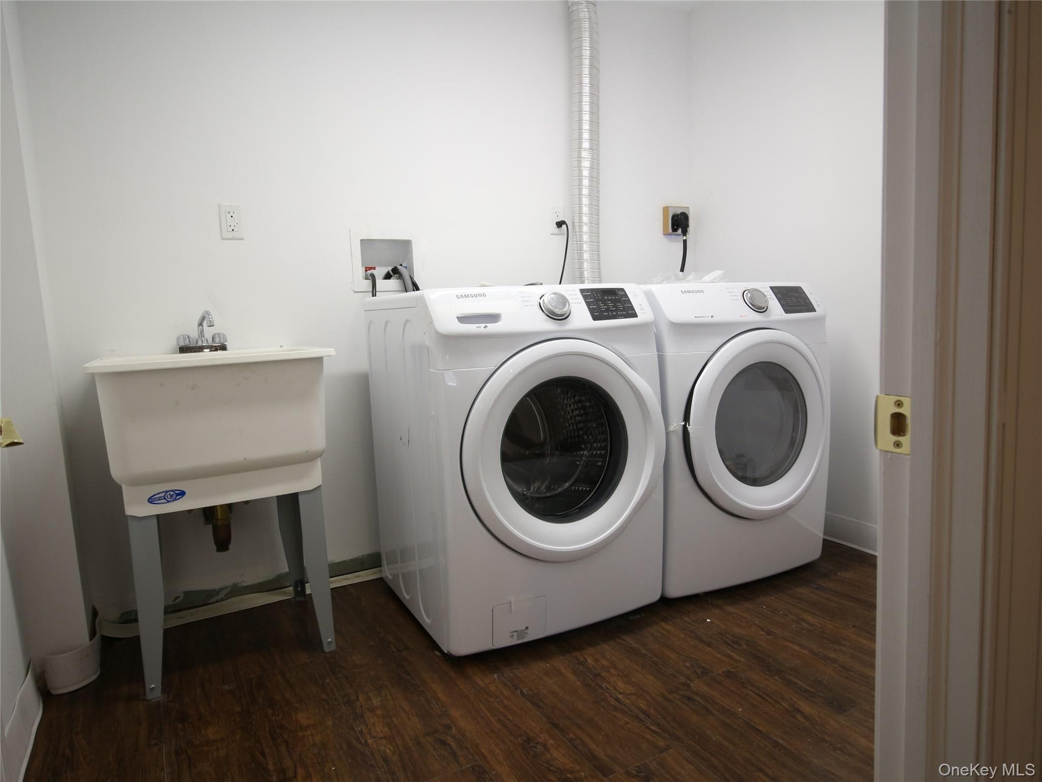 23-70 26th Street Unit: 3 Family thumbnail 19
