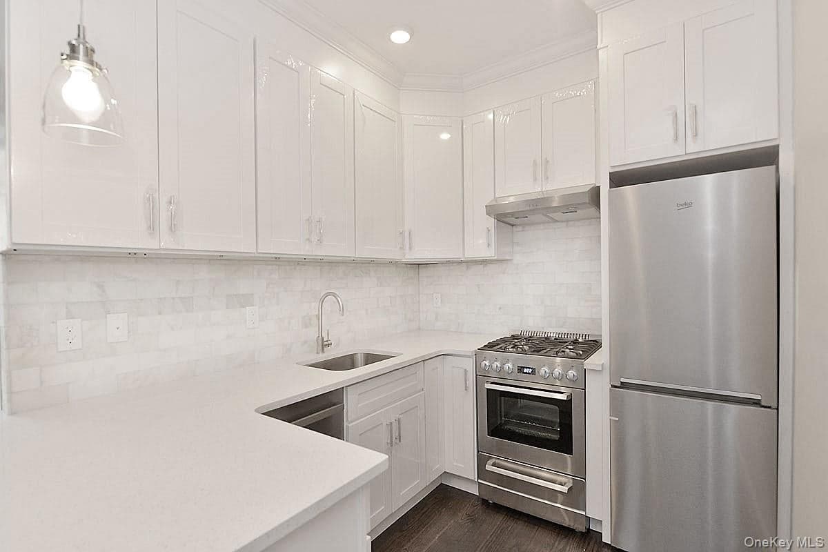 23-70 26th Street Unit: 3 Family thumbnail 6