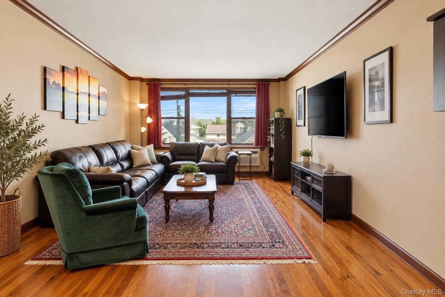 333 E Broadway Unit: 2K thumbnail 2
