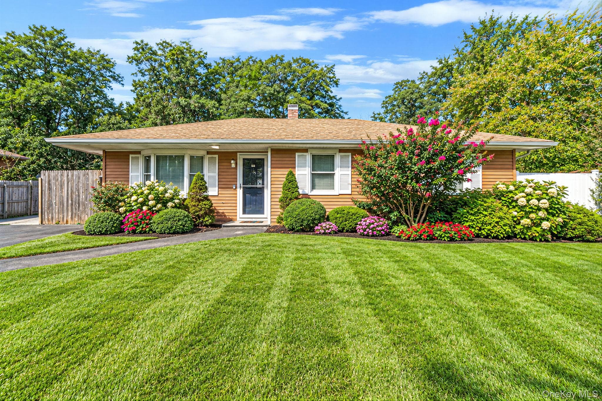 542 Agamemnon Avenue, Bellport