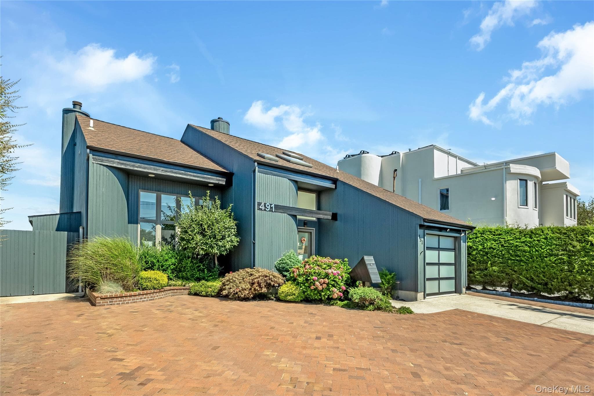 491 E Bay Drive thumbnail 3
