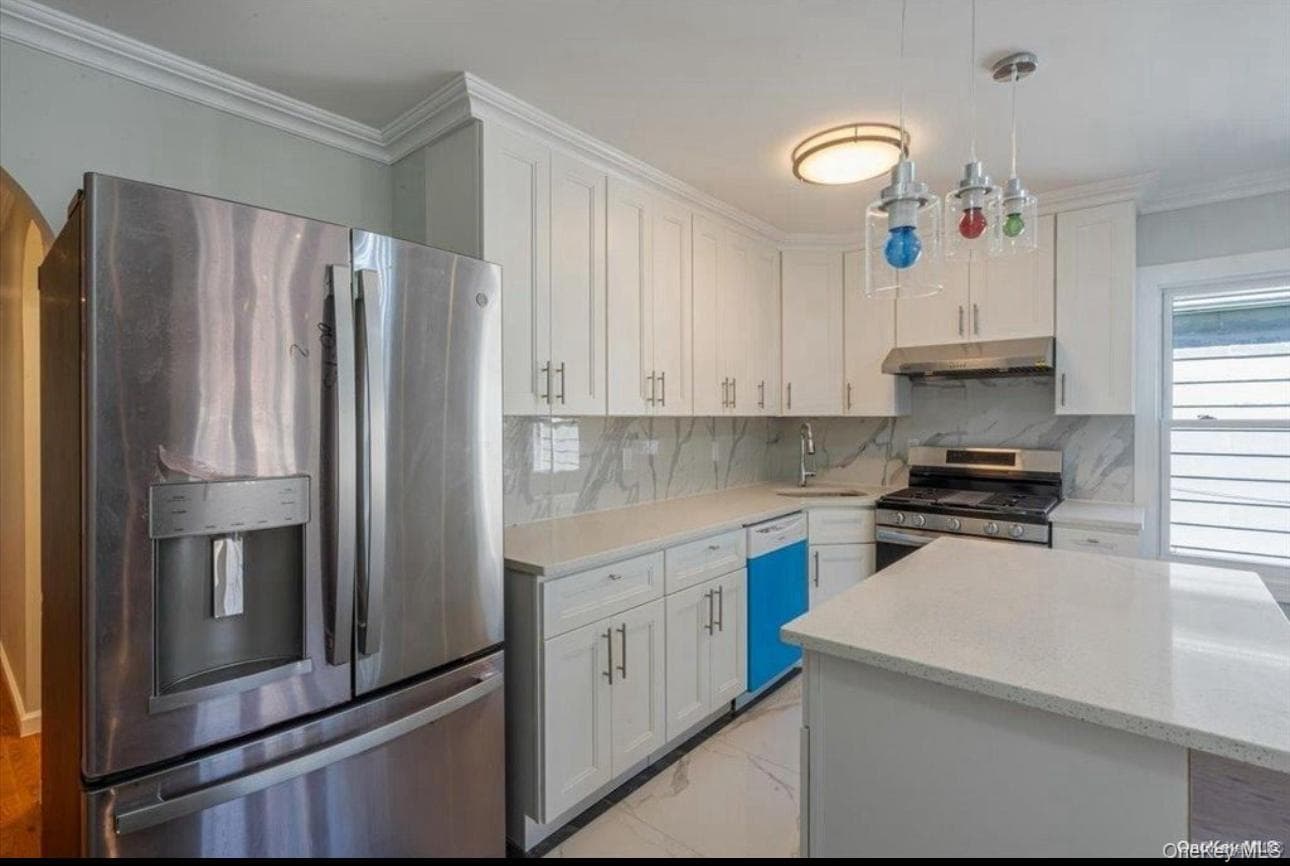 14716 Linden Boulevard thumbnail 14