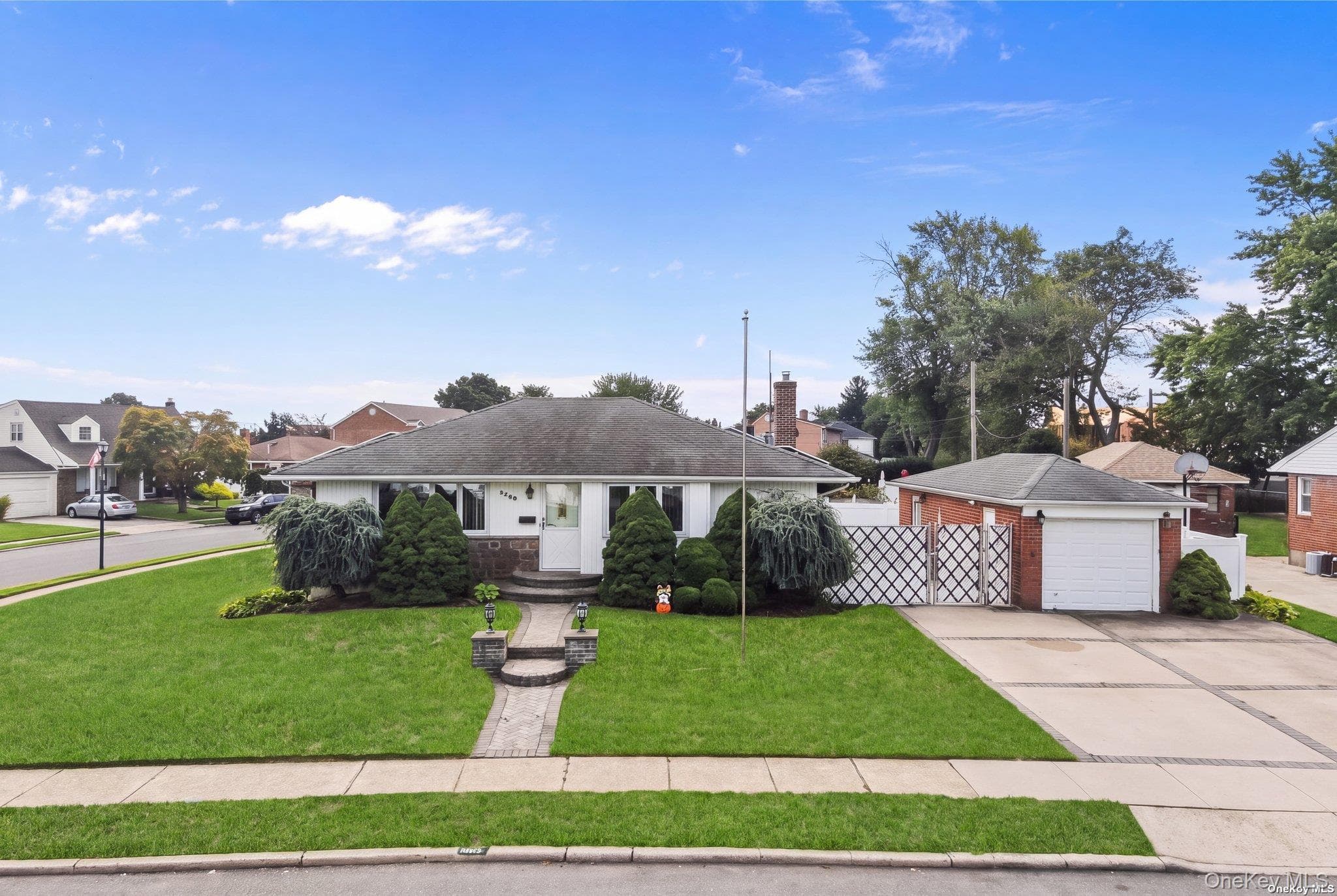 3866 Drake Street thumbnail 27