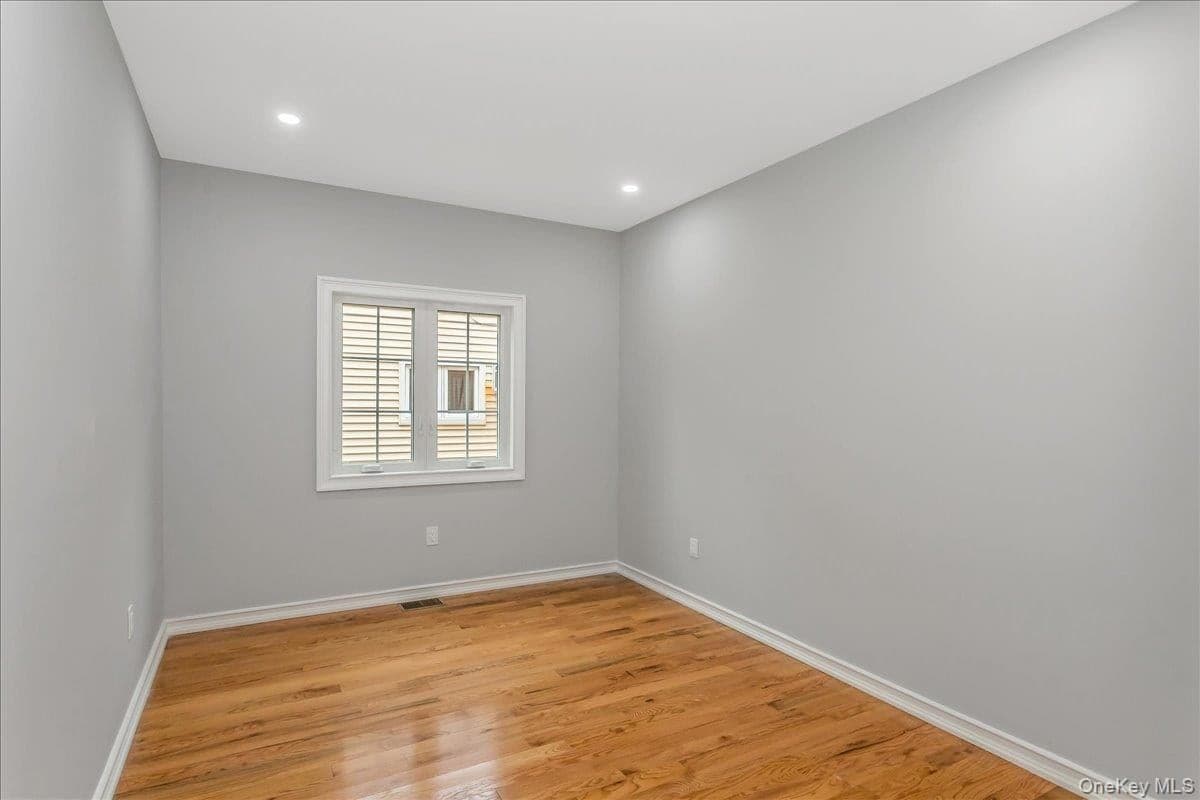 243-36 Caney Road thumbnail 14