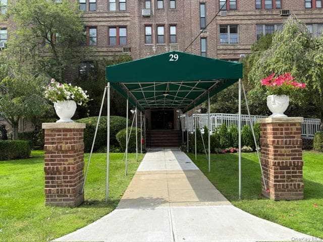 29 Woodmere Boulevard Unit: 2-B, Woodmere