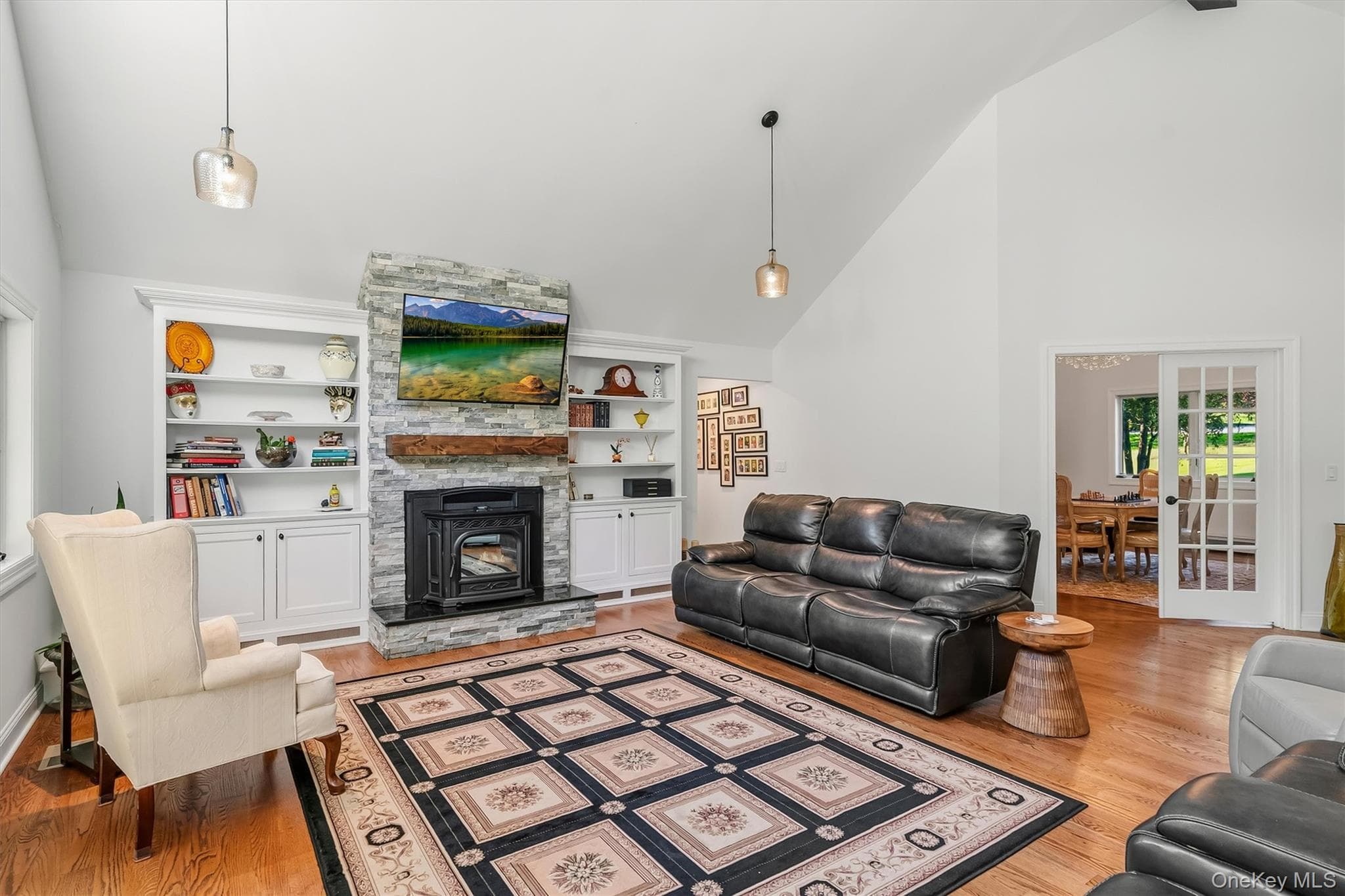 12 Whitefield Avenue thumbnail 9