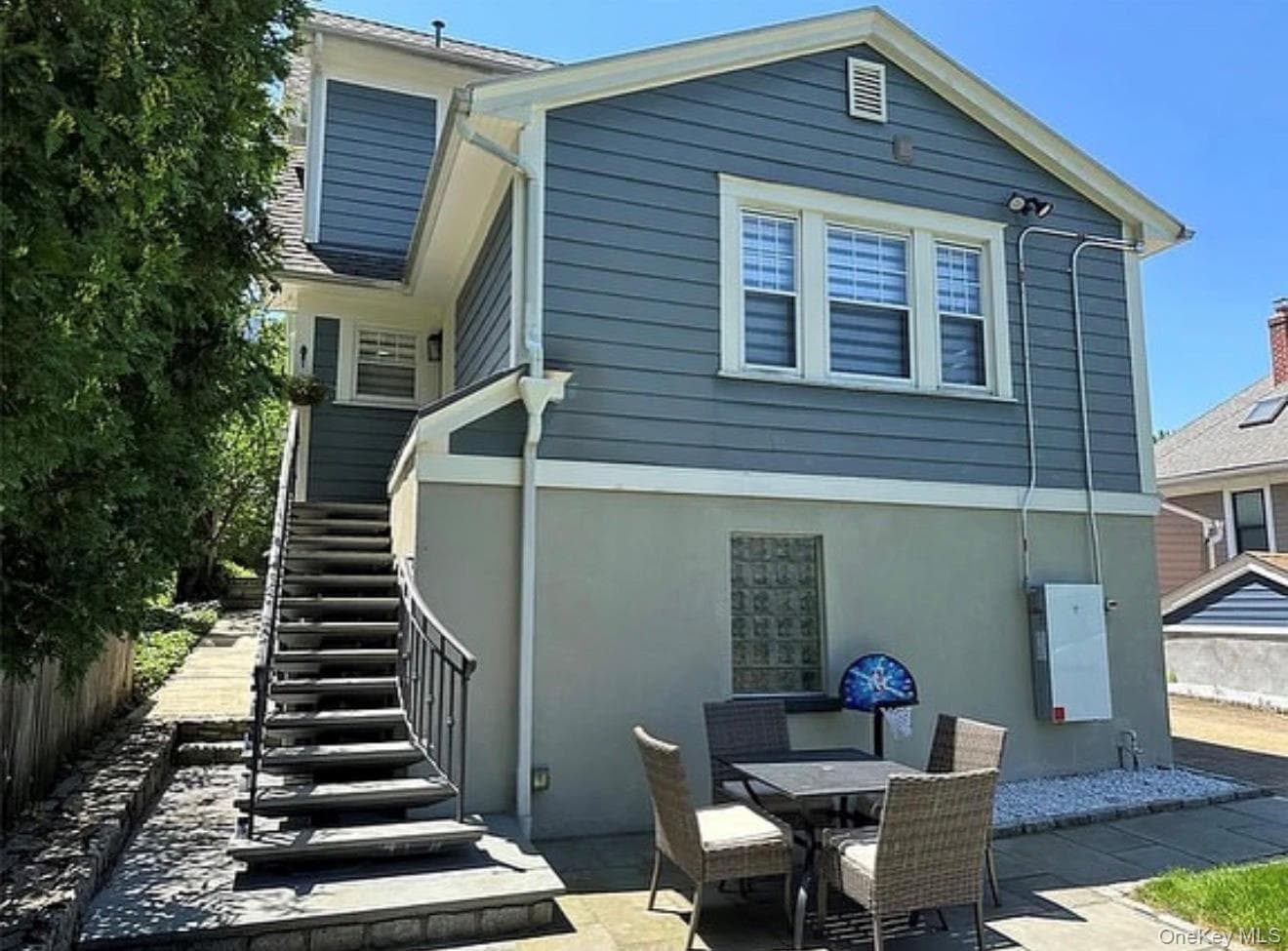 39 Marshall RD thumbnail 3