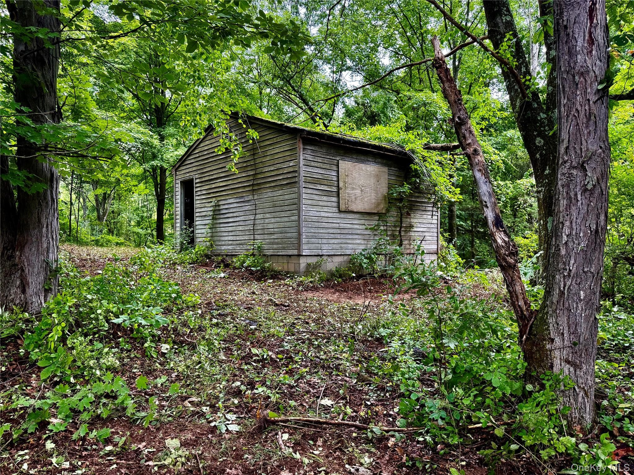 150 Weaver Road thumbnail 3