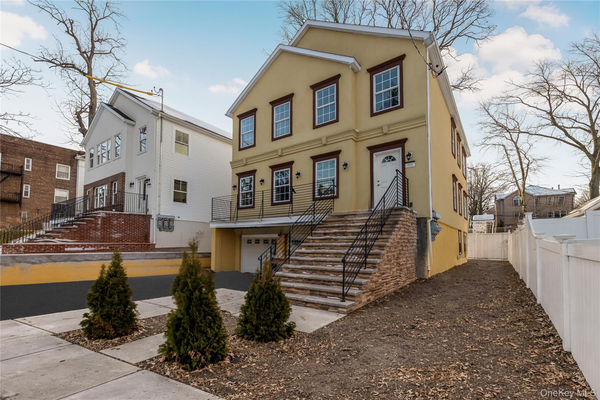 316 E 4th Street thumbnail 27