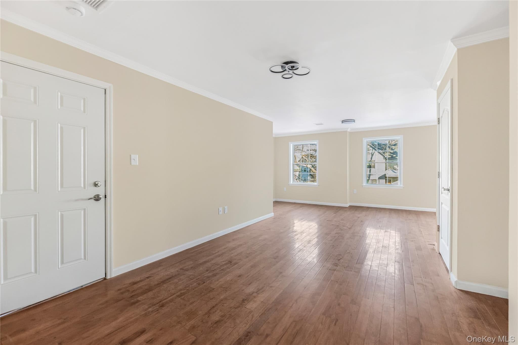 316 E 4th Street thumbnail 10