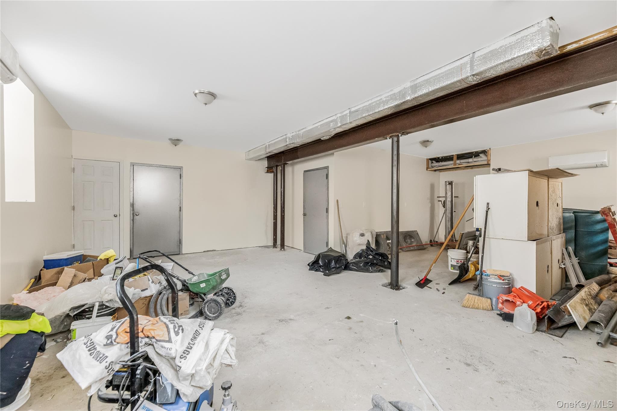 316 E 4th Street thumbnail 32