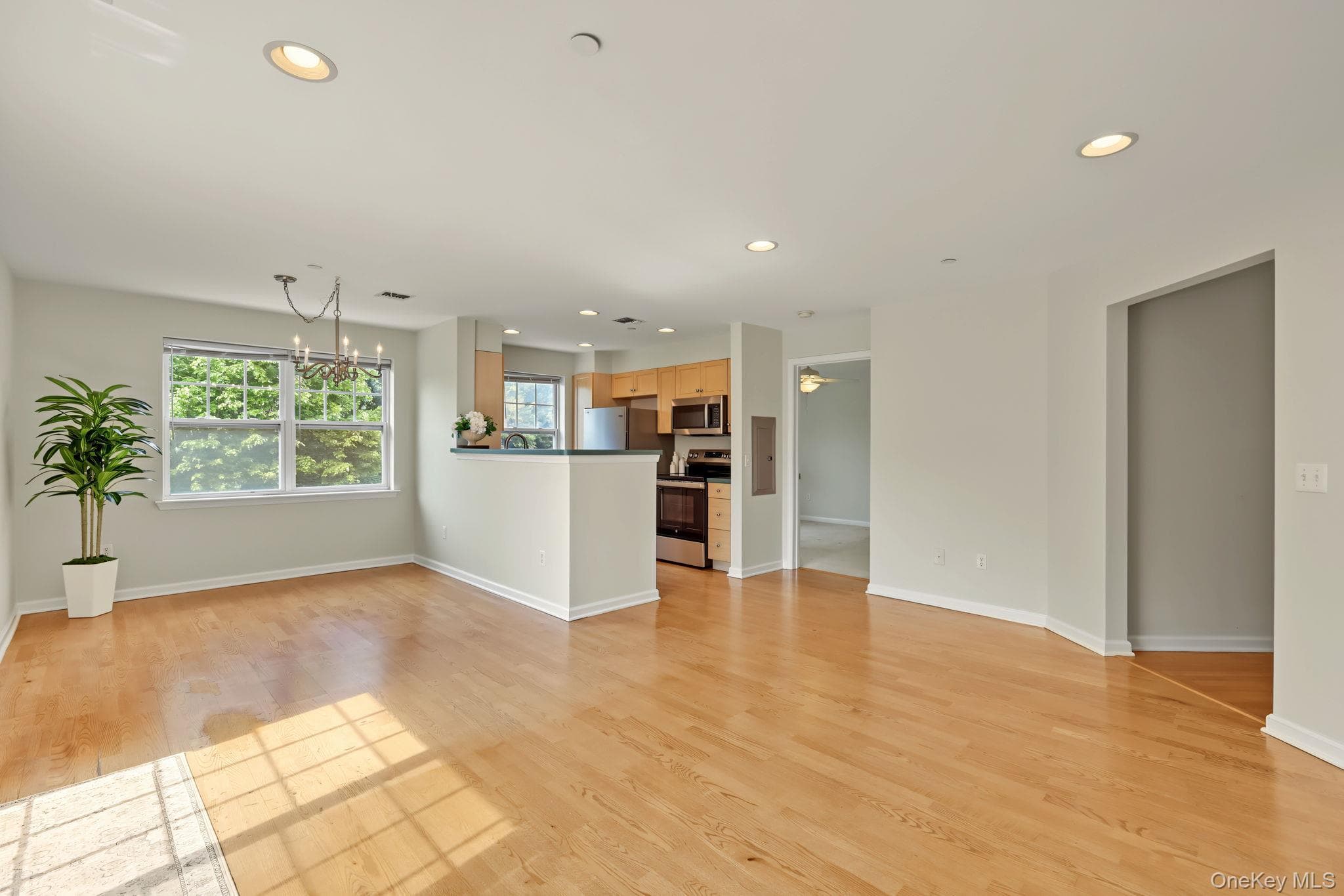 100 Woodcrest Lane Unit: 124 thumbnail 9