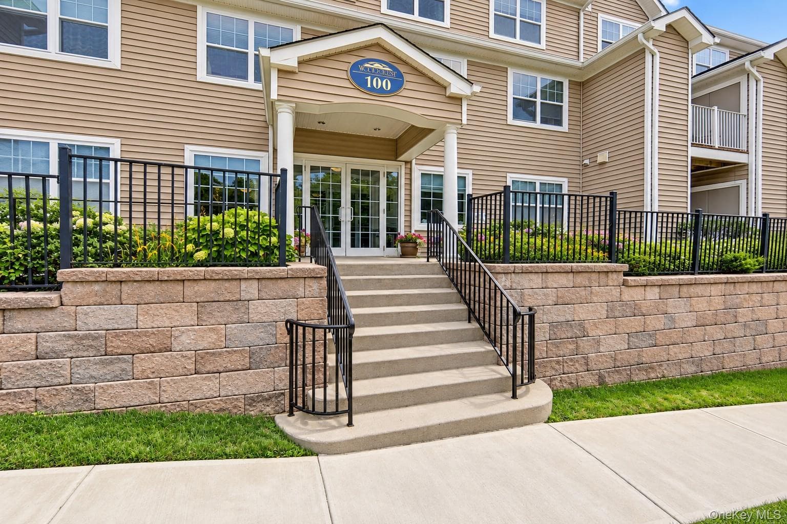 100 Woodcrest Lane Unit: 124 thumbnail 2