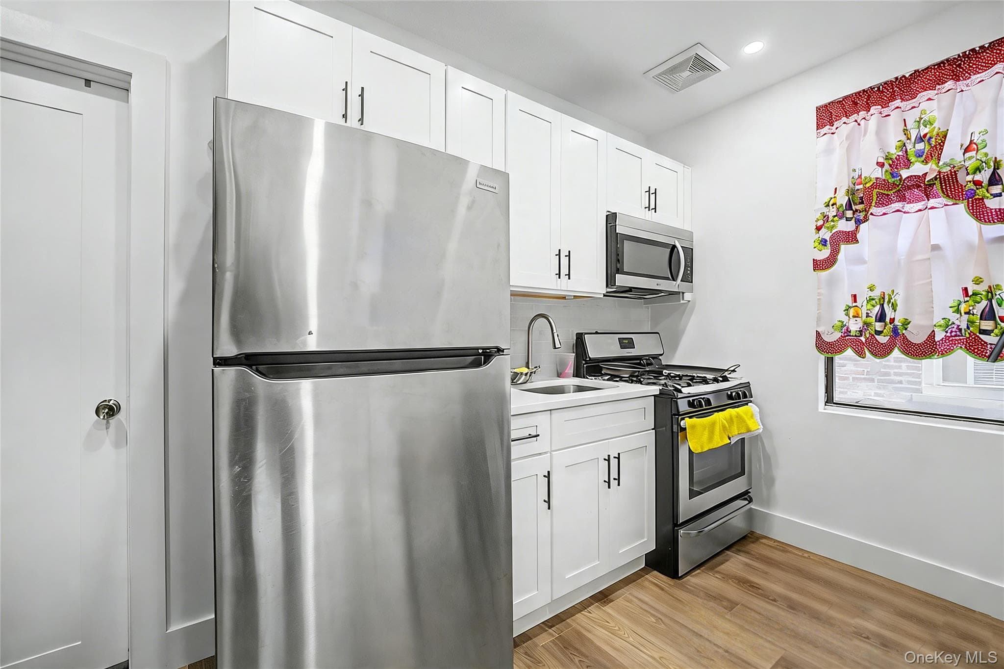 98-07 37th Avenue thumbnail 13