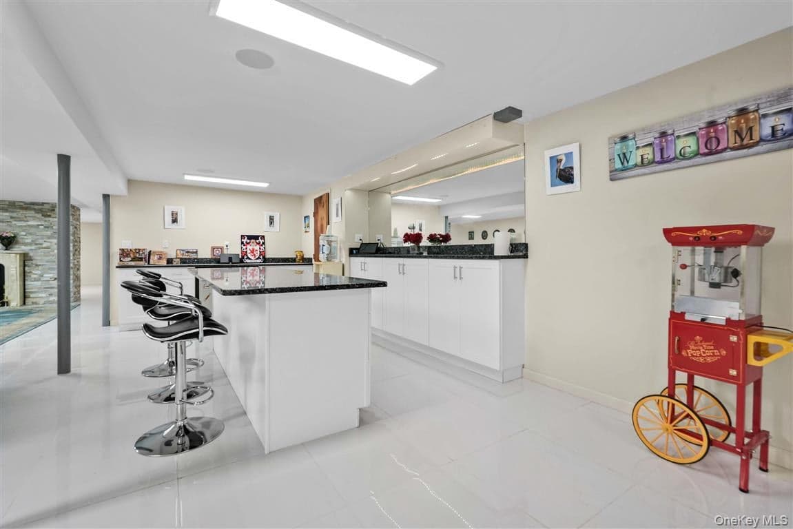 105 Park Lane thumbnail 31