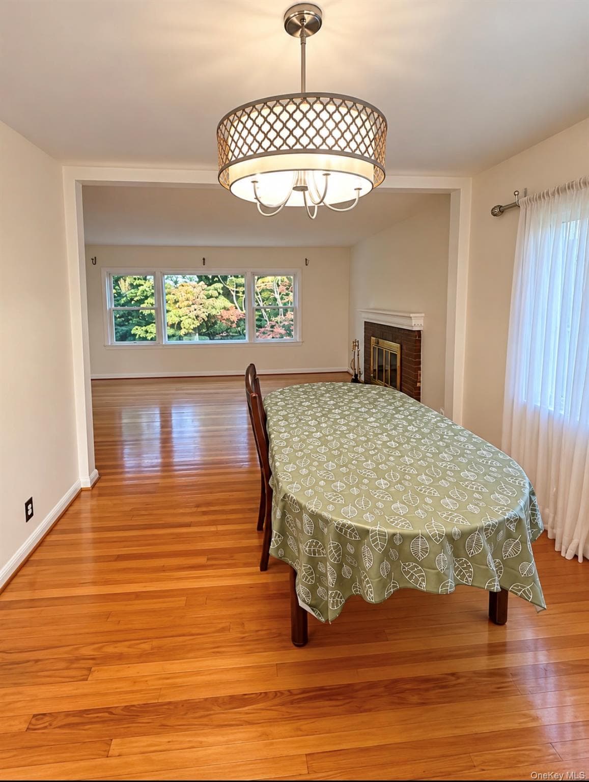 138 Edgecliff Terrace thumbnail 4