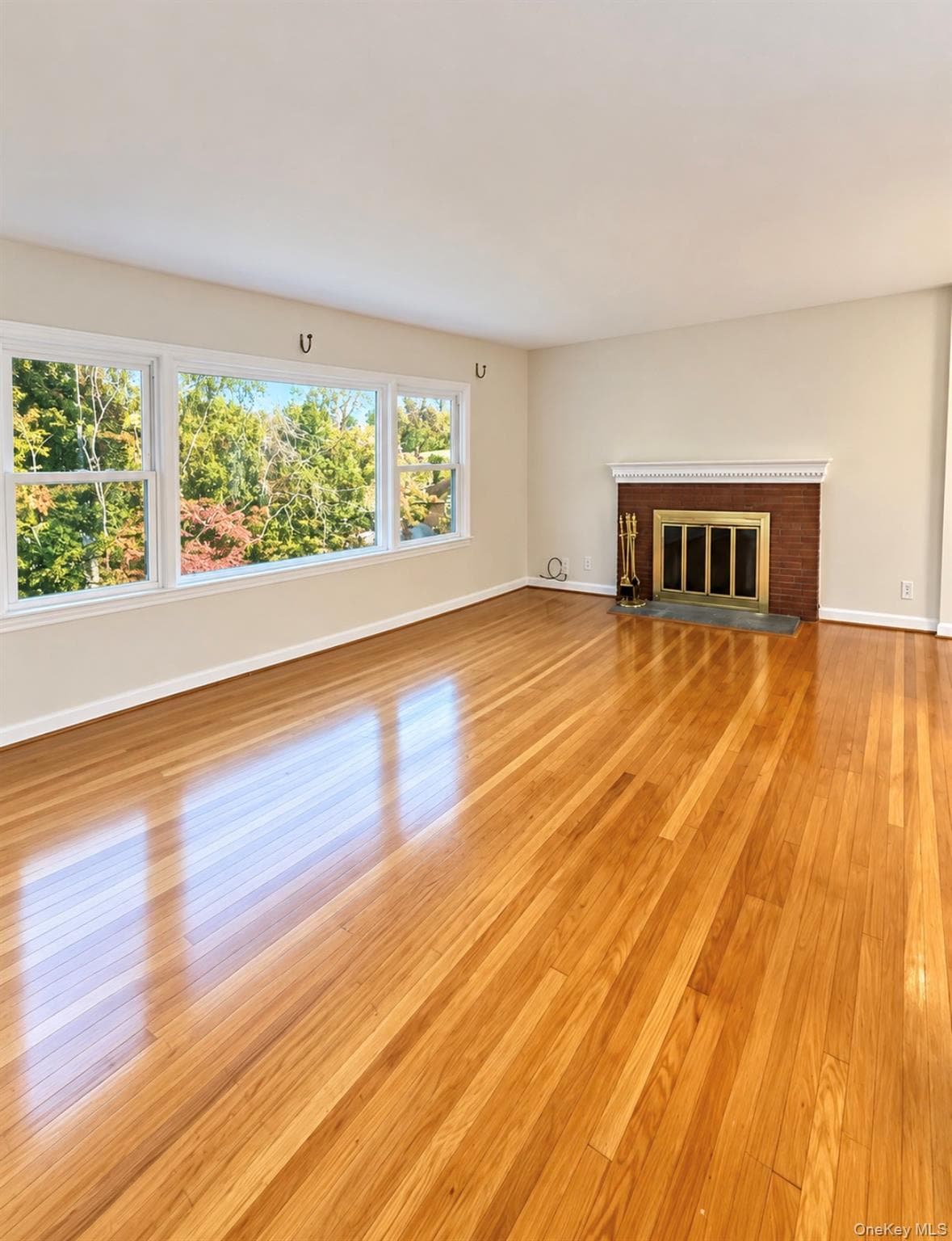 138 Edgecliff Terrace thumbnail 3