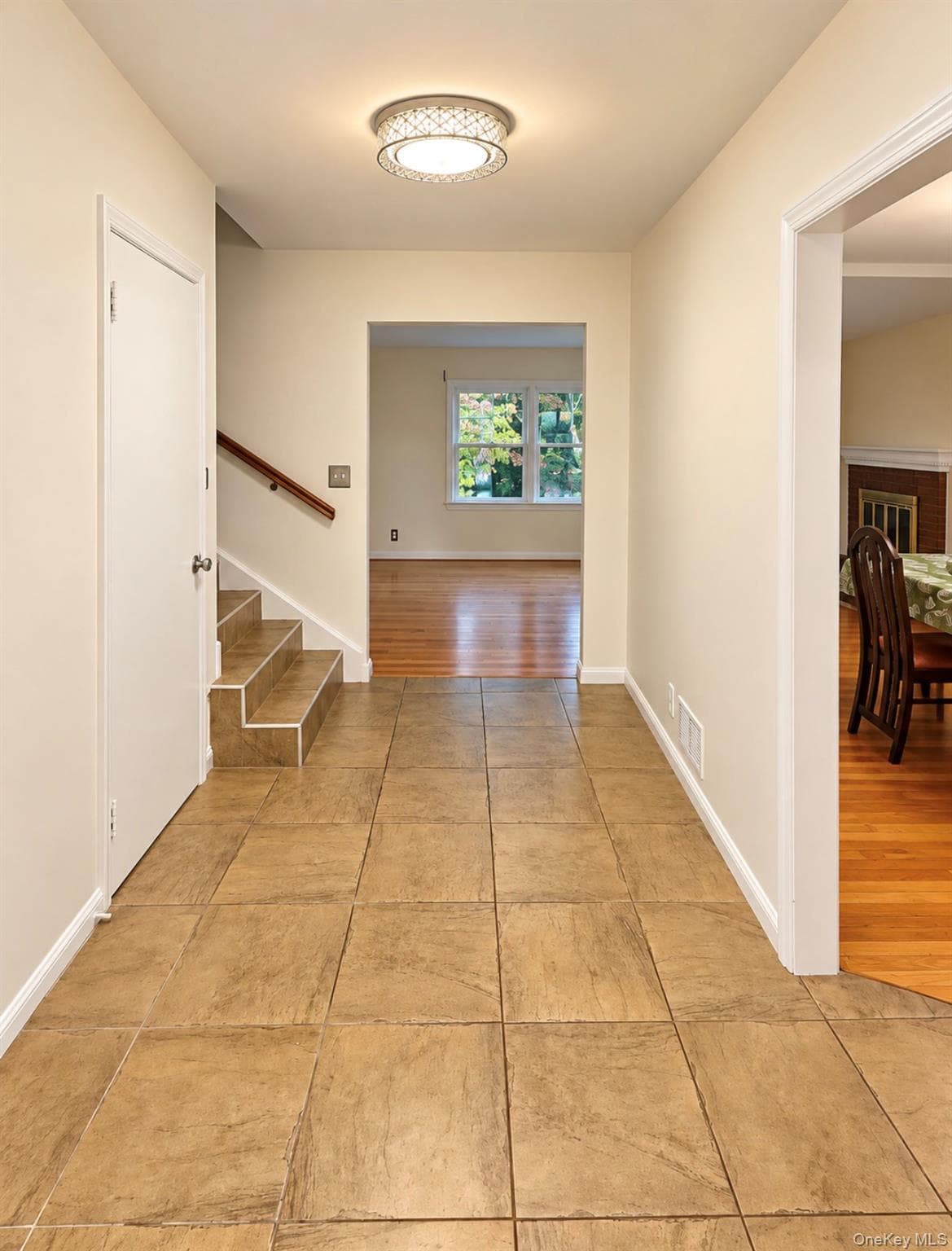 138 Edgecliff Terrace thumbnail 2