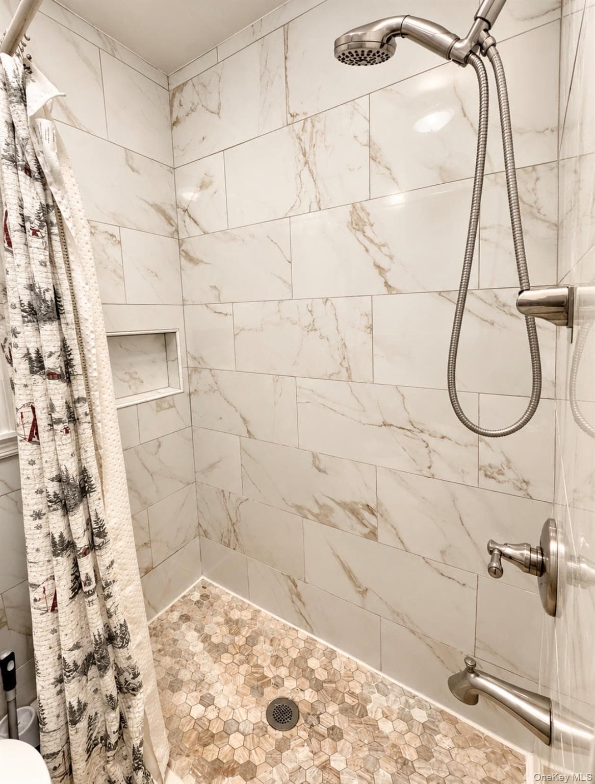 138 Edgecliff Terrace thumbnail 8