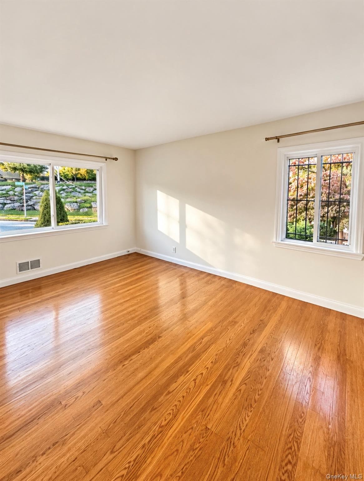 138 Edgecliff Terrace thumbnail 12
