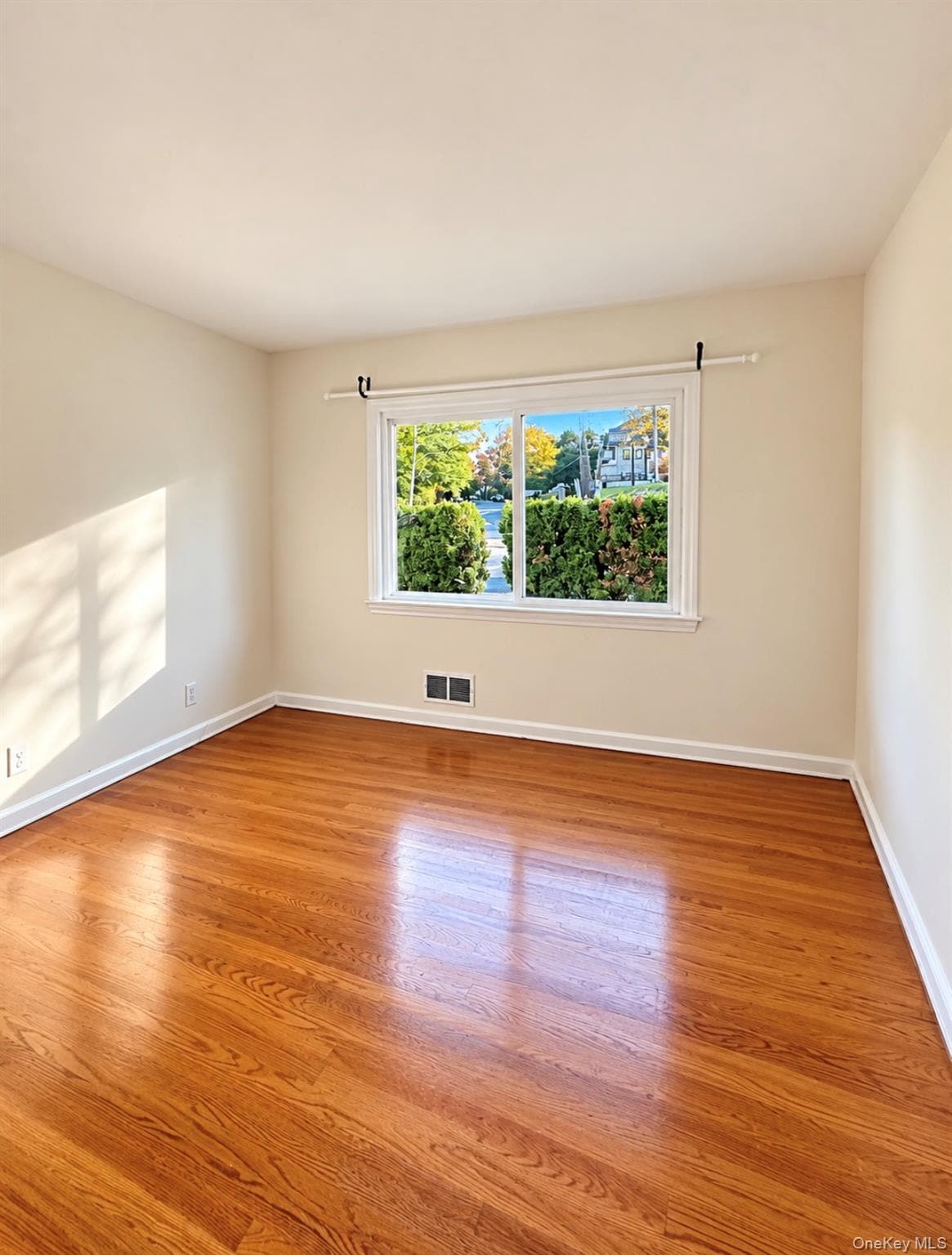 138 Edgecliff Terrace thumbnail 13