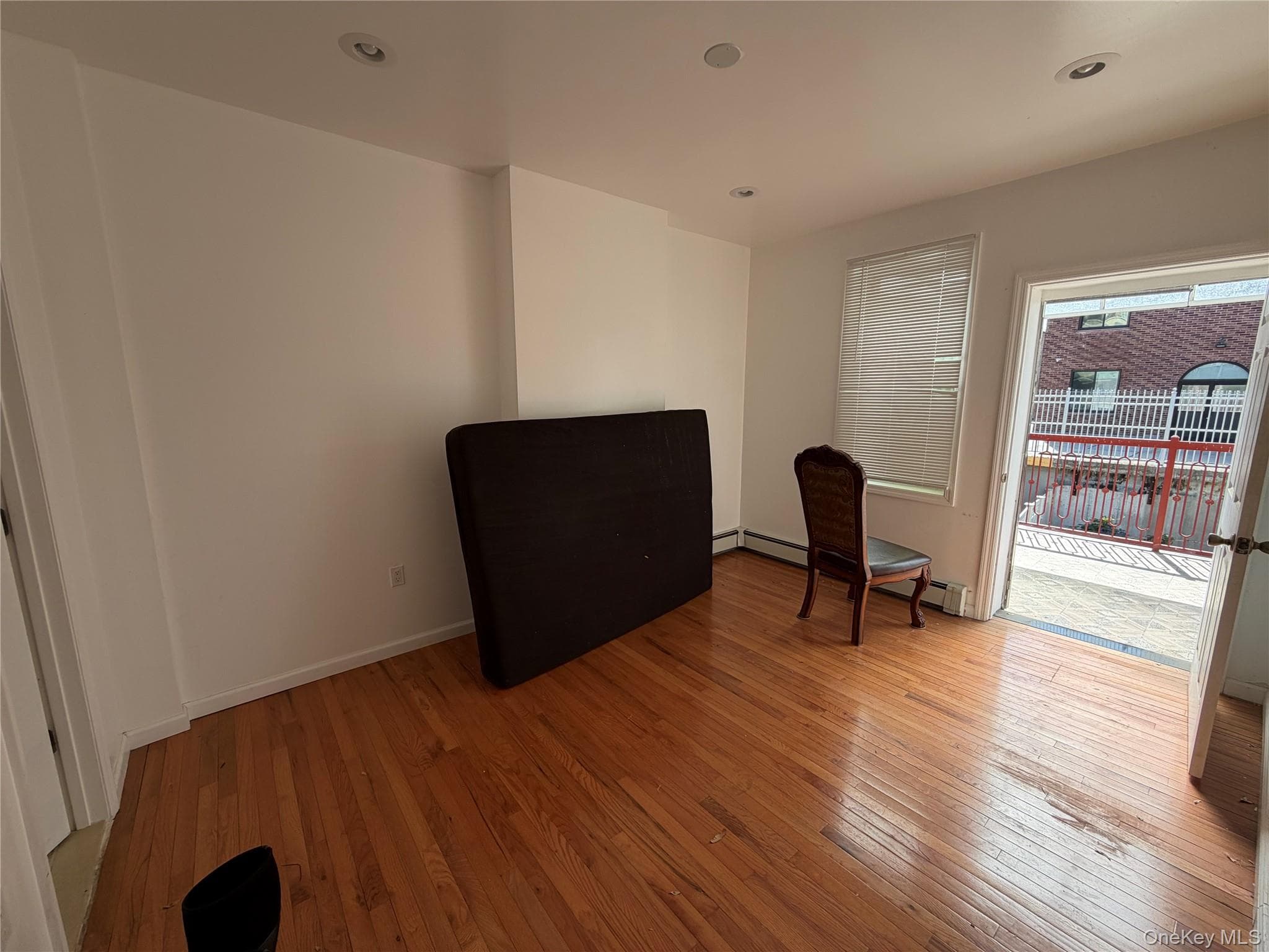 2356 Waterbury Avenue thumbnail 12