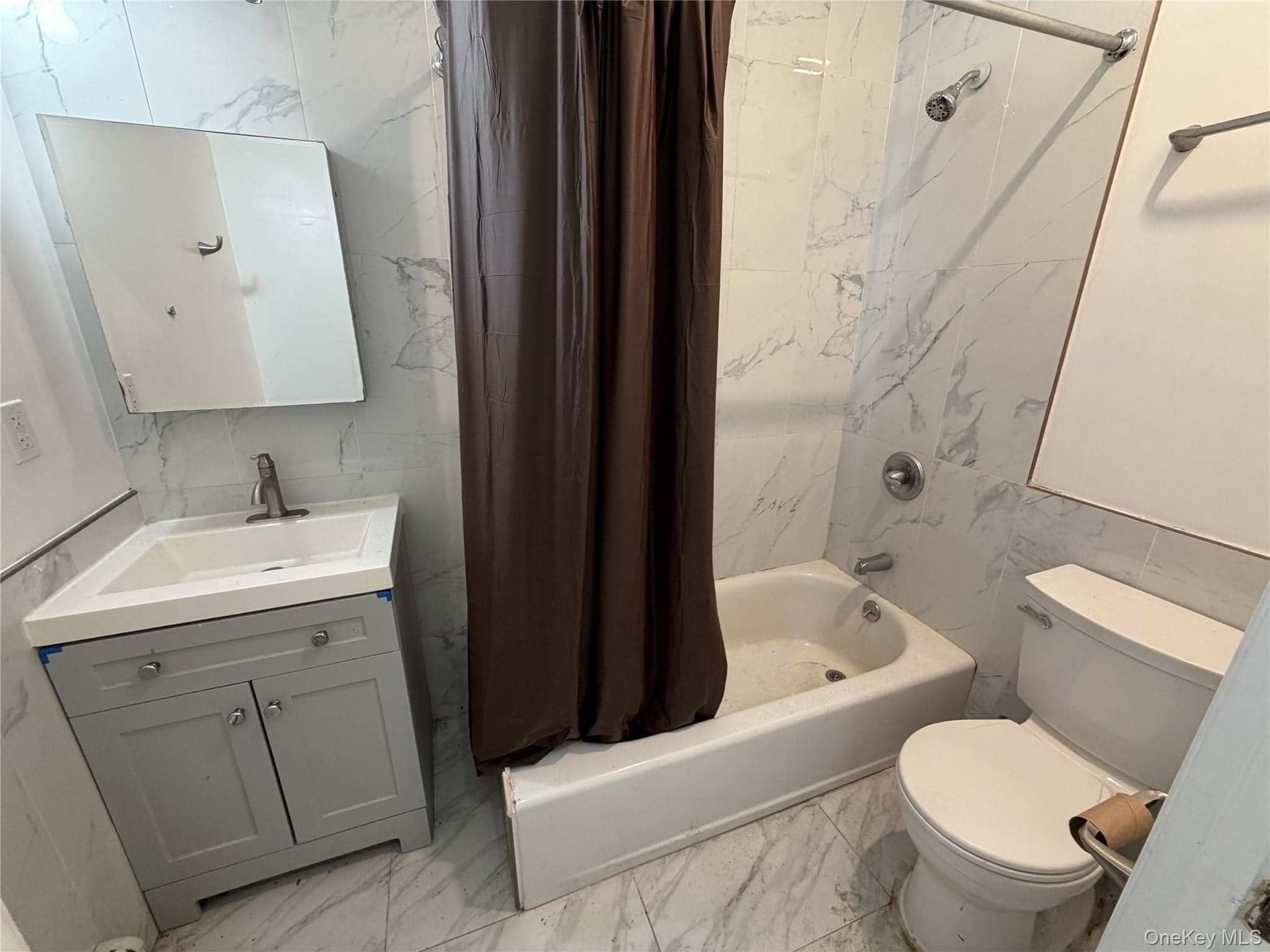 2356 Waterbury Avenue thumbnail 4