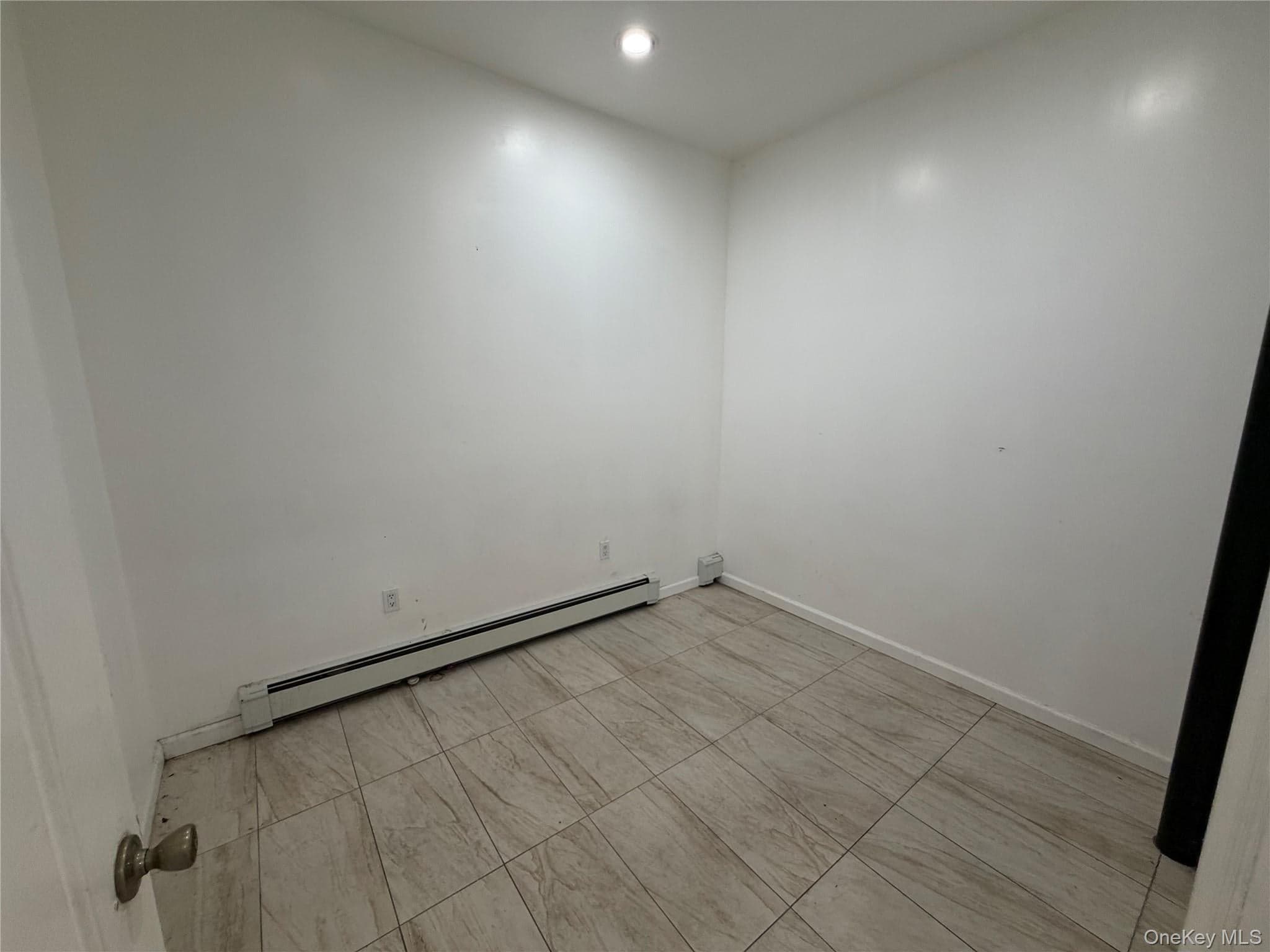 2356 Waterbury Avenue thumbnail 6