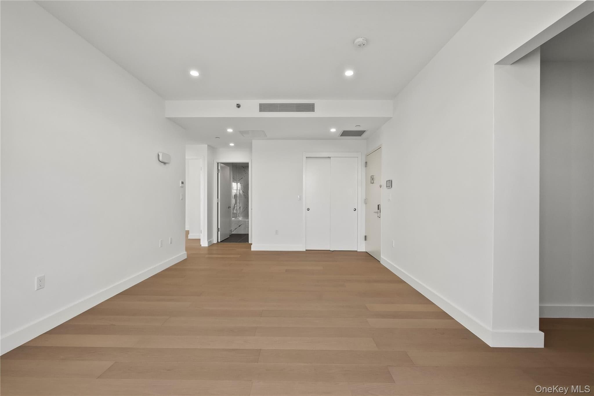 150-02 Northern Boulevard Unit: 6F thumbnail 7