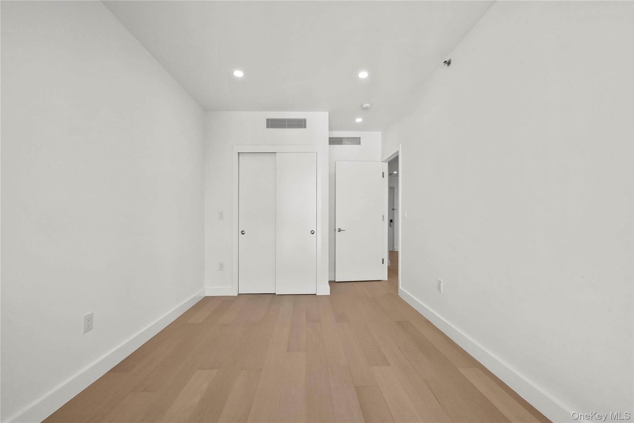 150-02 Northern Boulevard Unit: 6F thumbnail 13