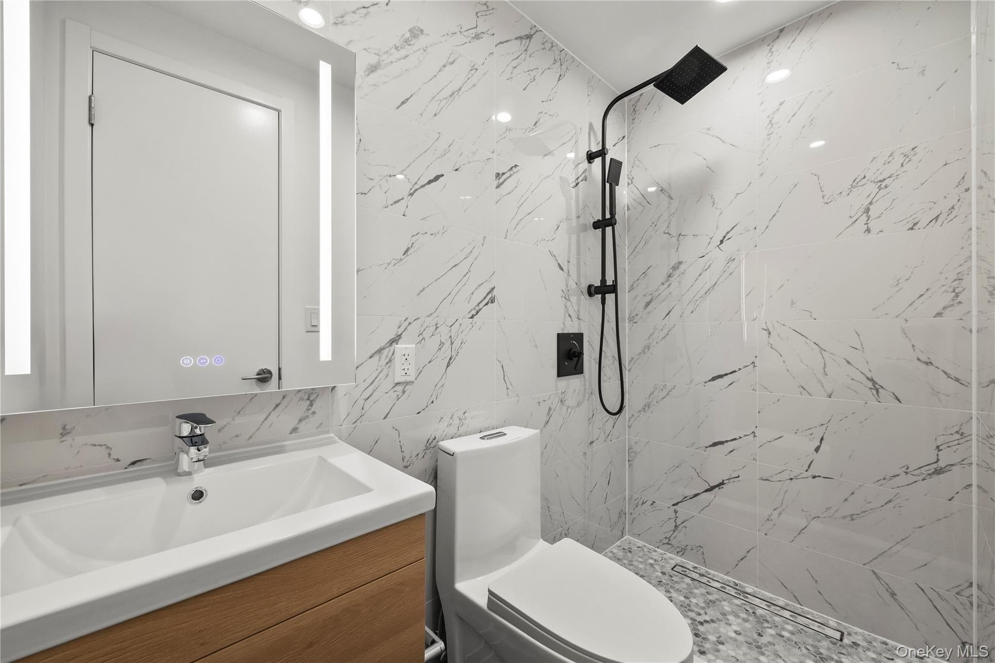 150-02 Northern Boulevard Unit: 6F thumbnail 16